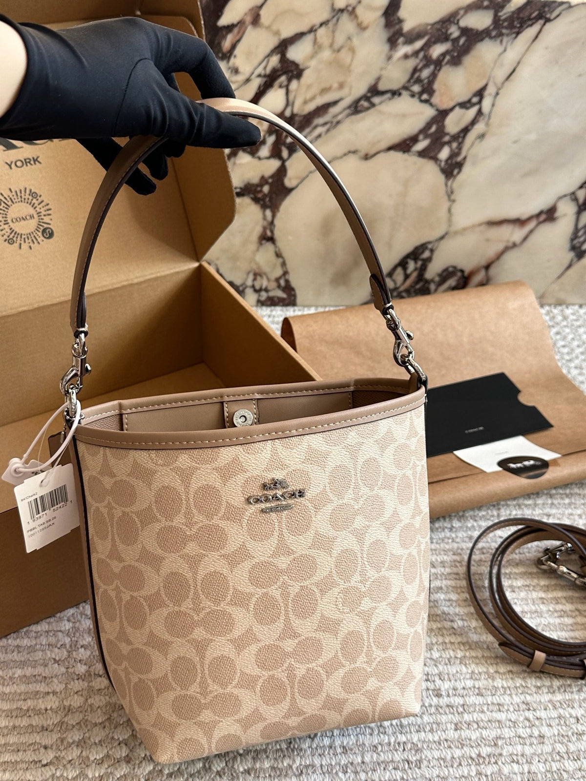 Cuero | Signature Bucket Bag