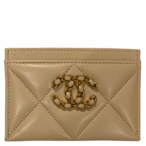 Cuero | Quilted Leather 19 Card Holder