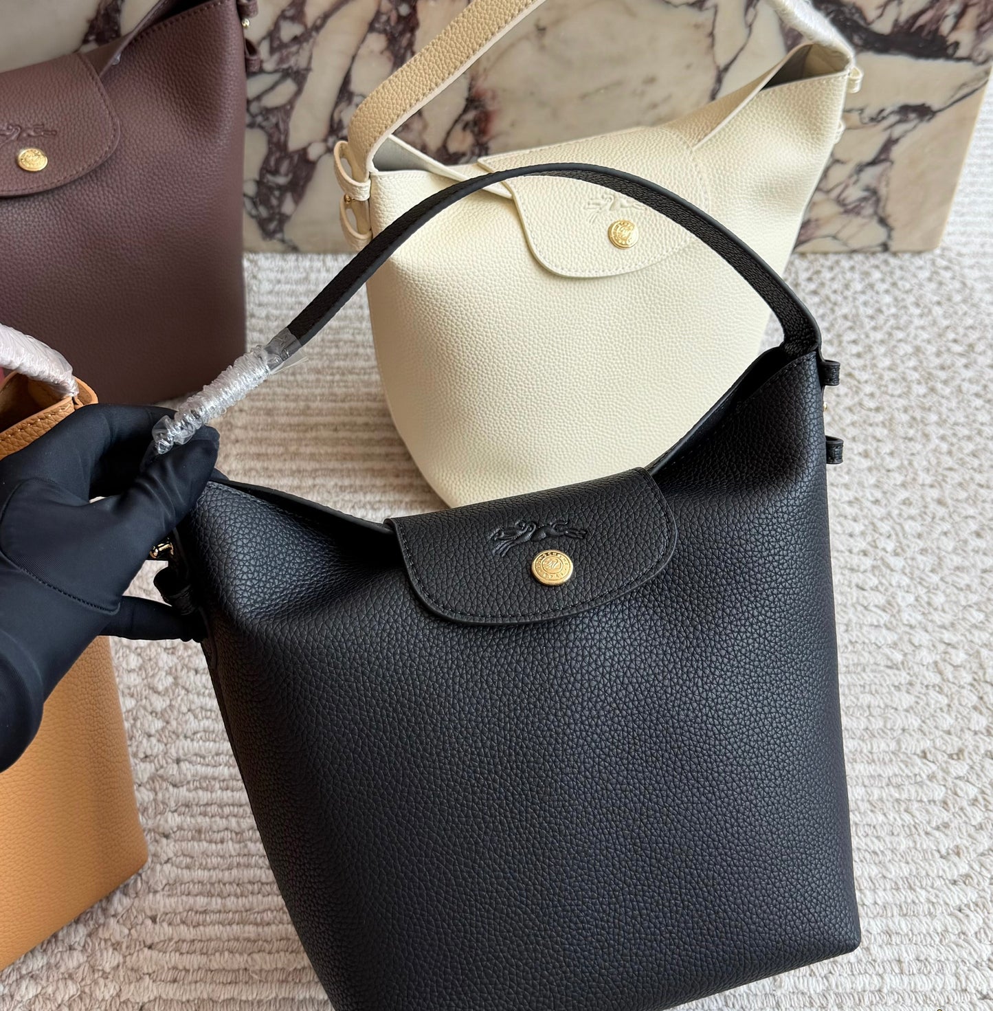 Cuero | Pebbled Leather Hobo Shoulder Bag