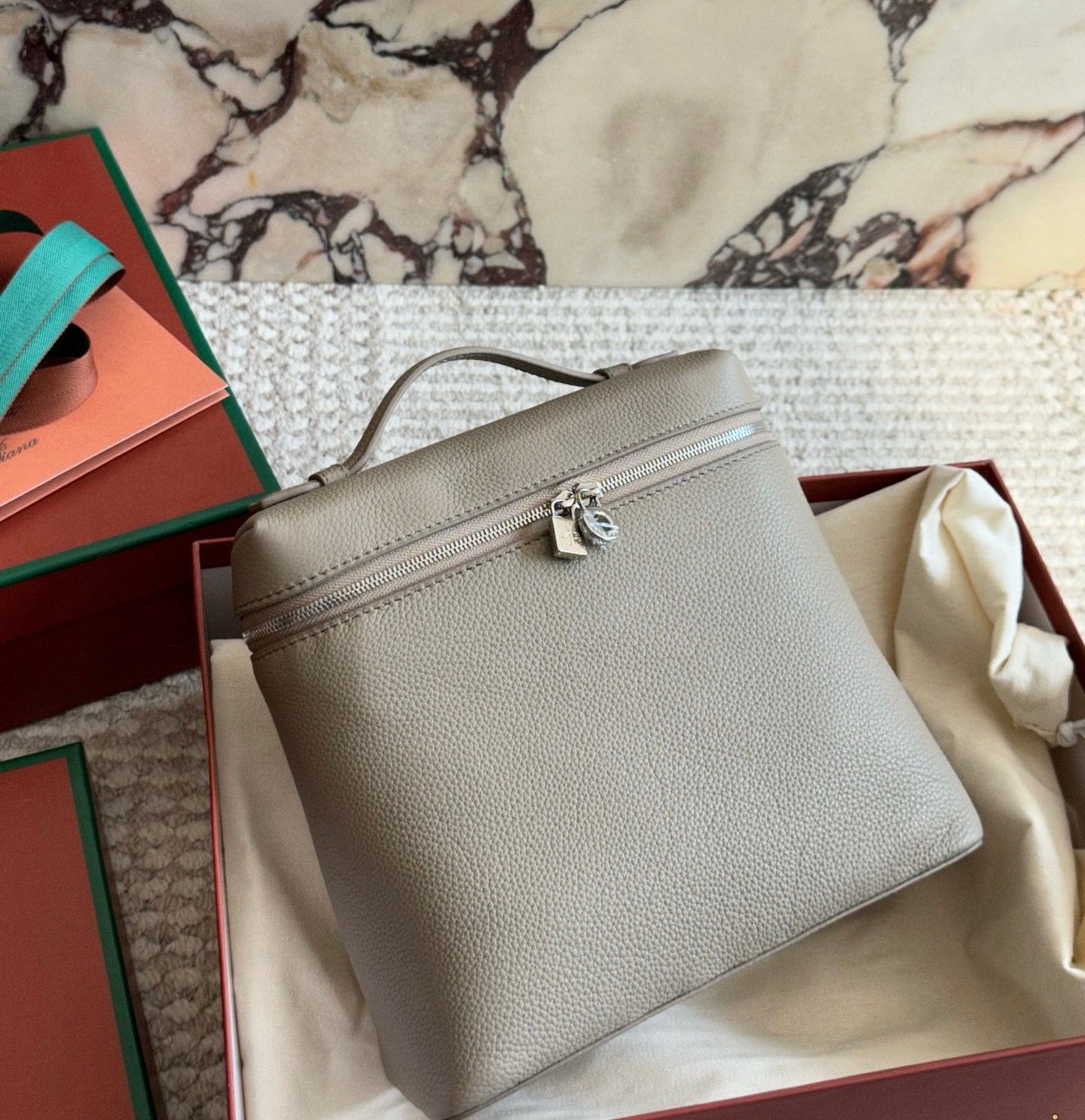 Cuero | Pebbled Leather Shoulder Bag