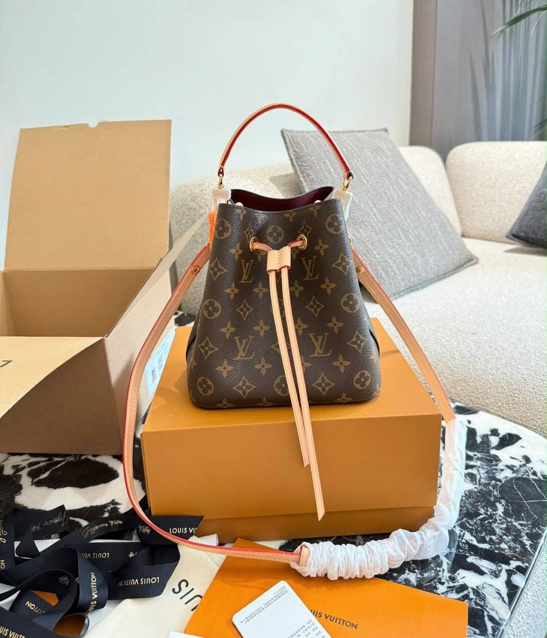 Louis Vuitton NeoNoe BB