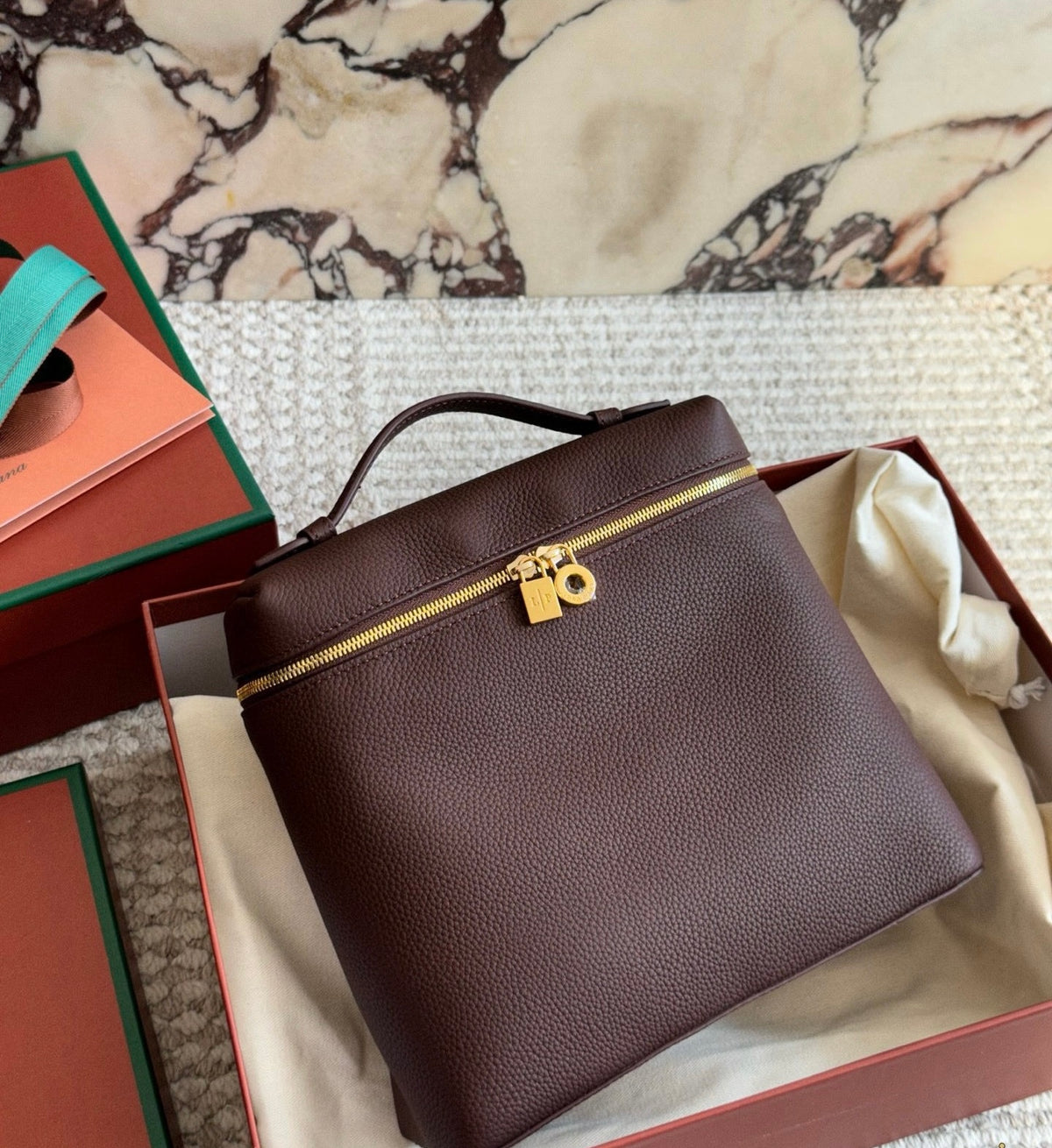 Cuero | Pebbled Leather Shoulder Bag