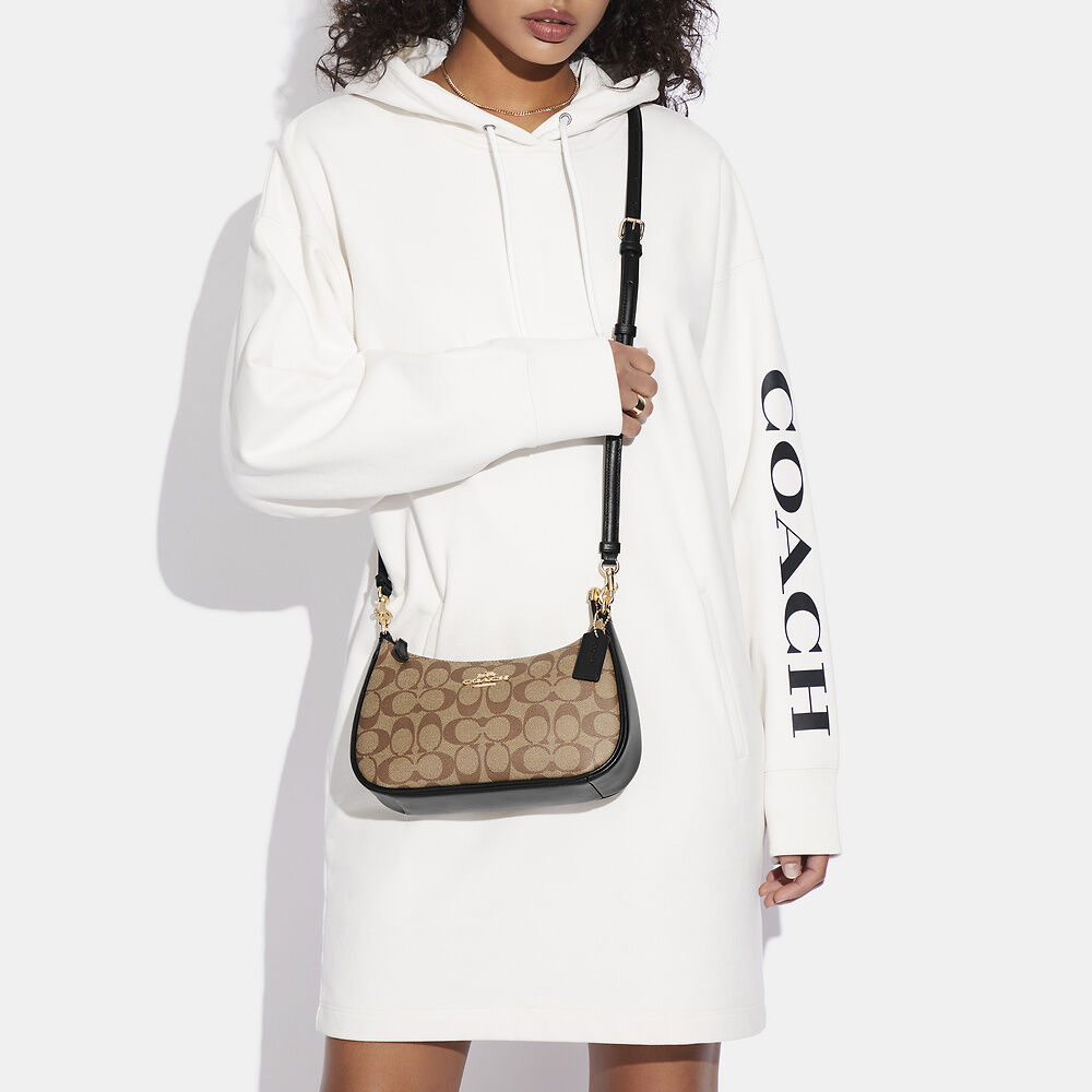 Cuero | Teri Shoulder Bag In Signature Canvas