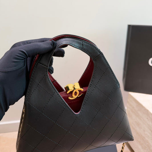 Cuero | Quilted Triangle Top-Handle Bag