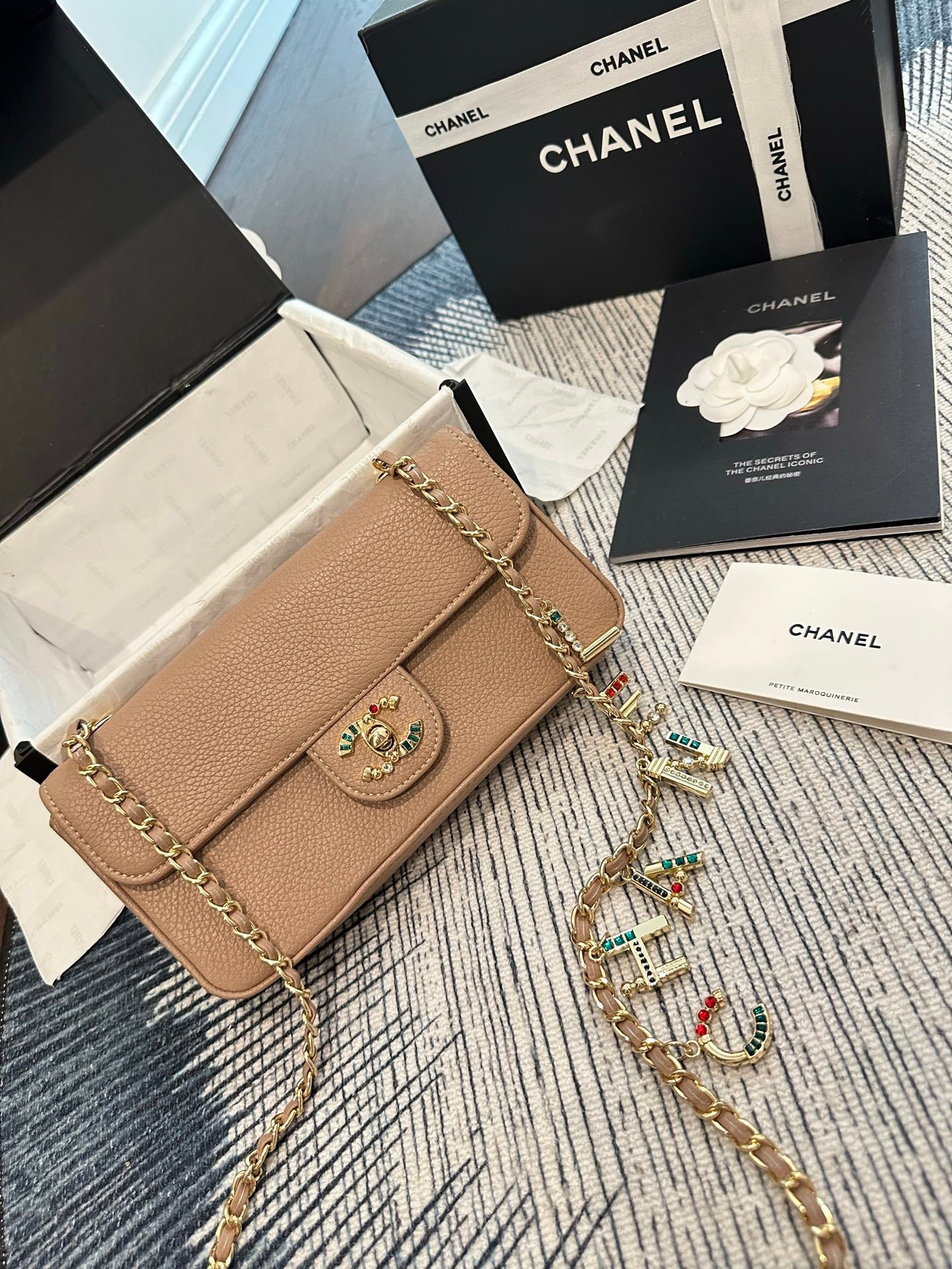 Cuero | Chain Shoulder Bag Cafe