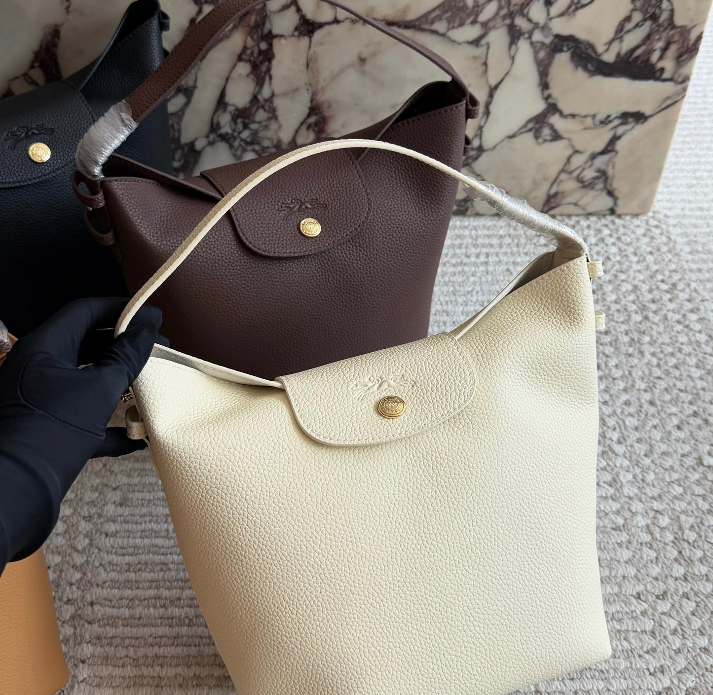 Cuero | Pebbled Leather Hobo Shoulder Bag