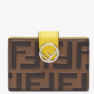 Cuero | Vitello Cruise F is Embossed Gusseted Card Holder