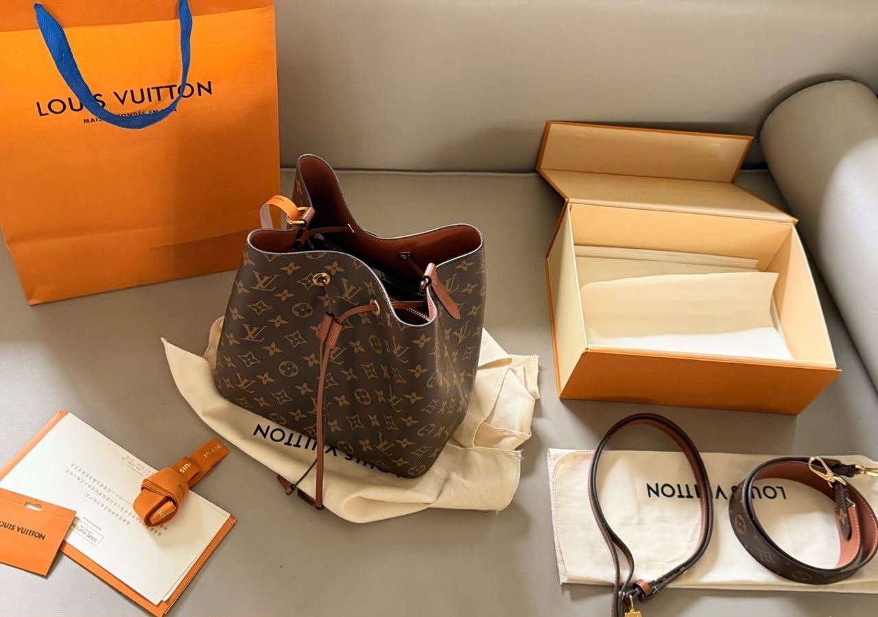 Louis Vuitton NeoNoé Bucket Bag – Monogram with Camel Interior