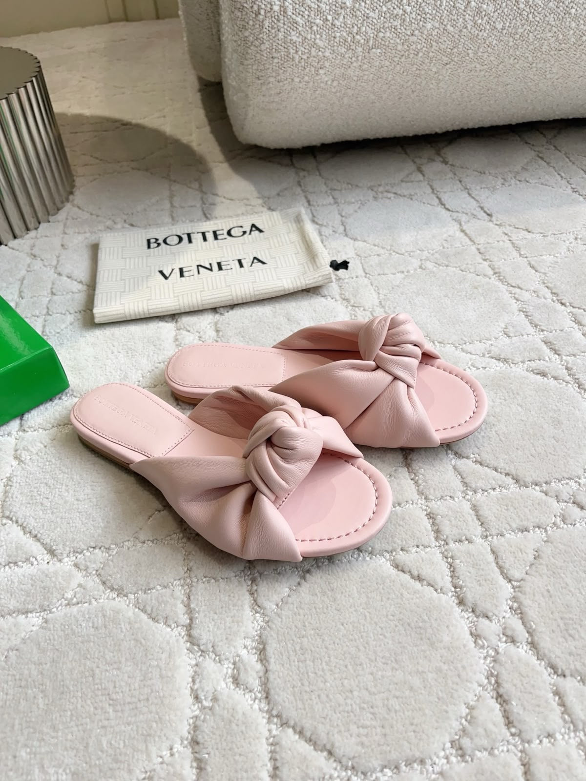 Bottega Veneta Lido Flat Mules – Pink Leather