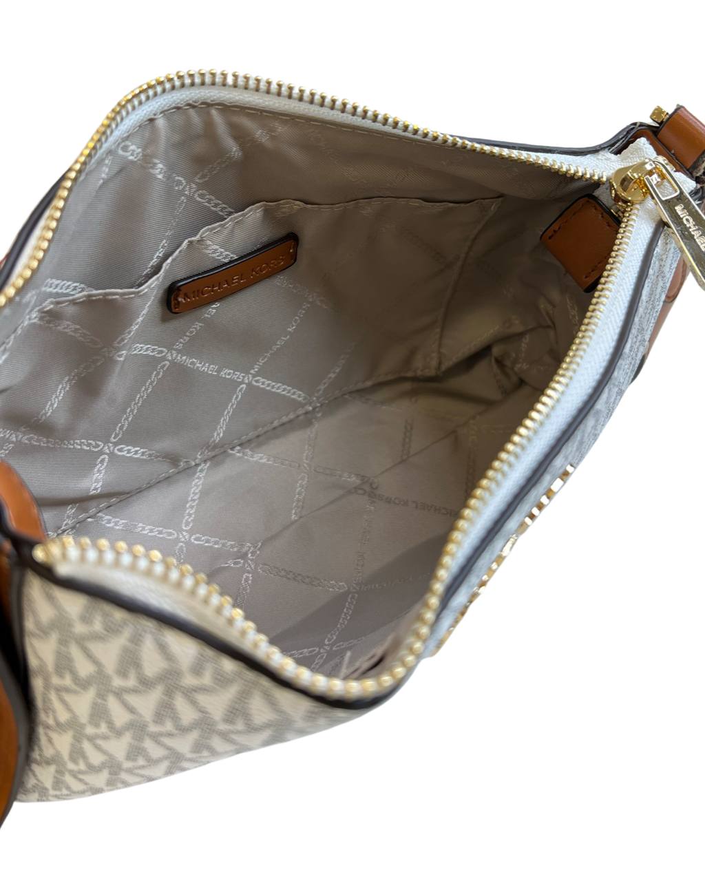 Cuero | Jet Set Travel Tech Attached Small Crossbody