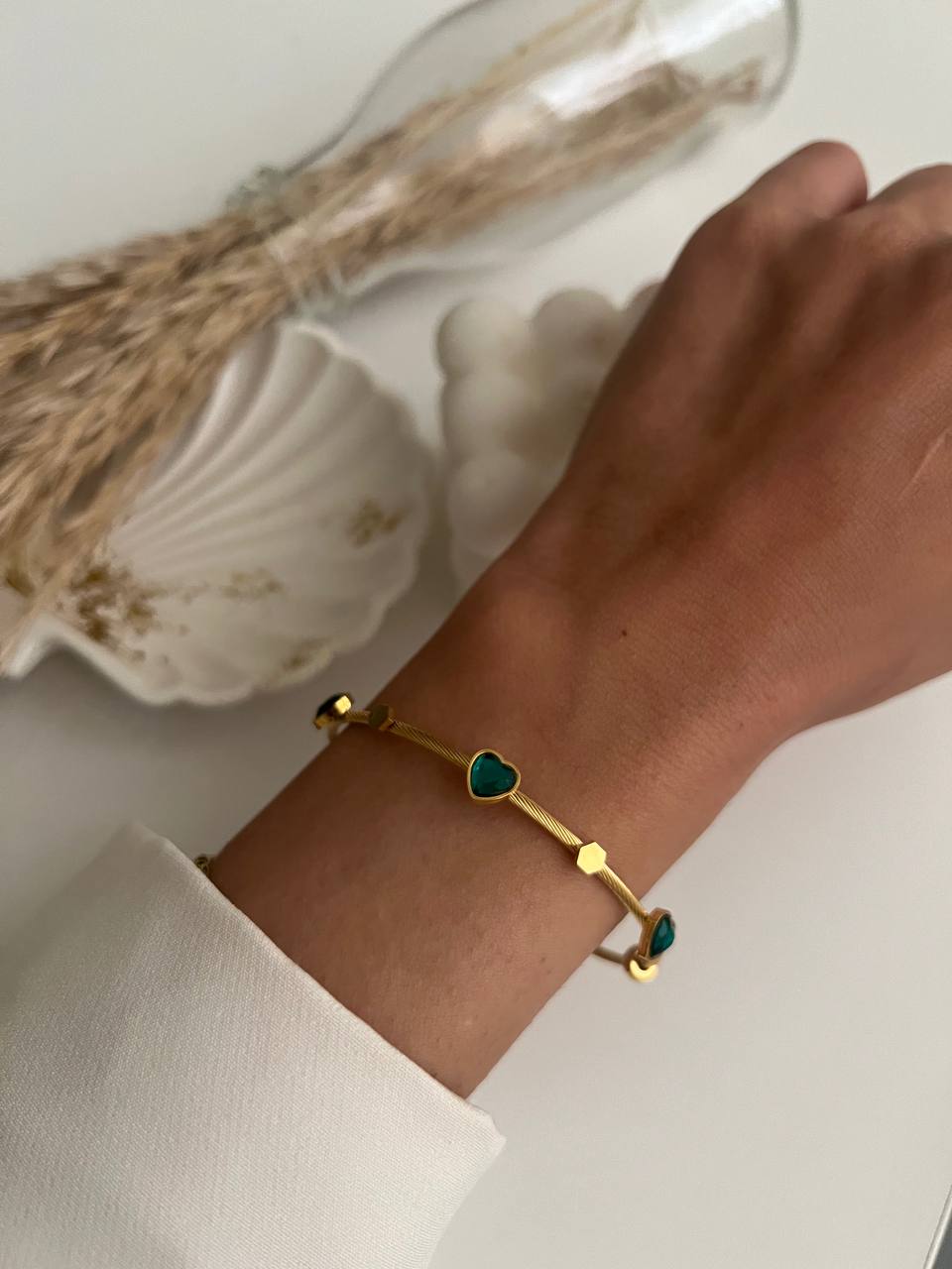Cuero | Green Heart Bracelet