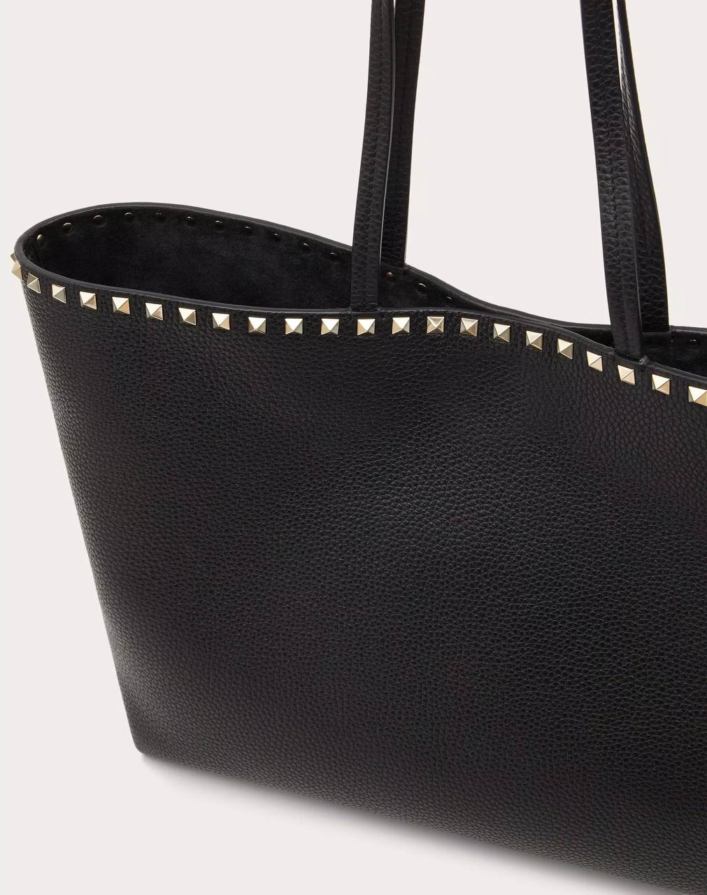 Cuero | Garavani Rockstud tote bag in grainy calfskin leather