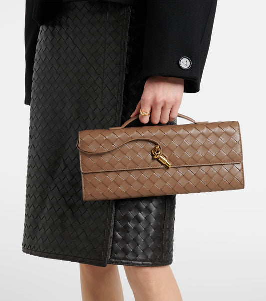 Cuero | Long Andiamo Clutch