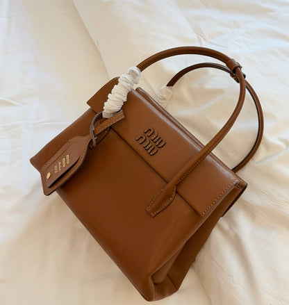 Cuero | Signature Top Handle Bag - Camel