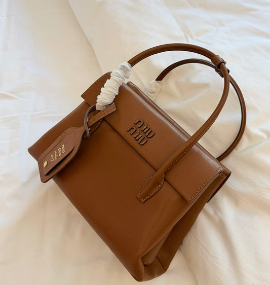 Cuero | Signature Top Handle Bag - Camel