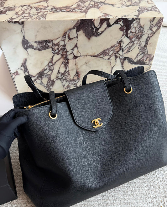 Cuero | Classic Grained Leather Tote