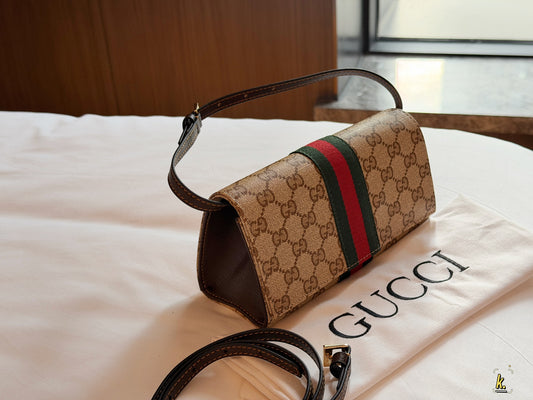 Cuero | Signature Stripe Baguette Bag - Beige