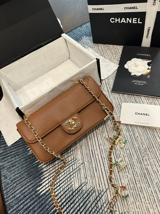 Cuero | Chain Shoulder Bag Camel