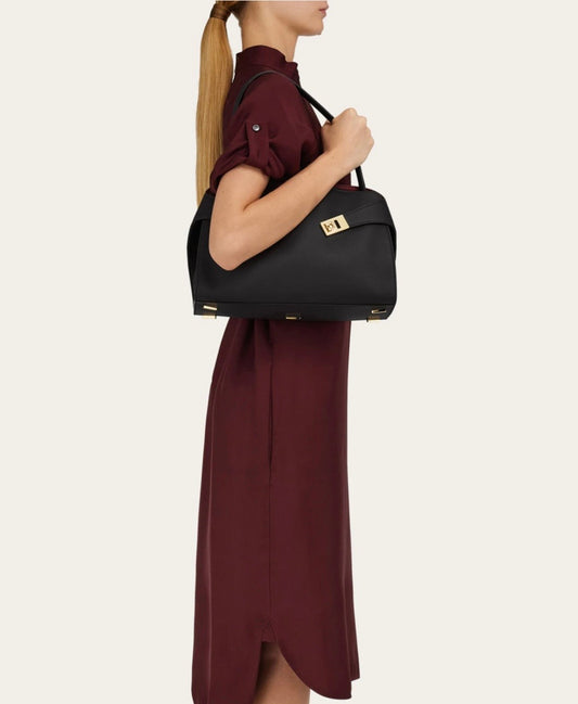Cuero | Hug soft bicolor shoulder bag