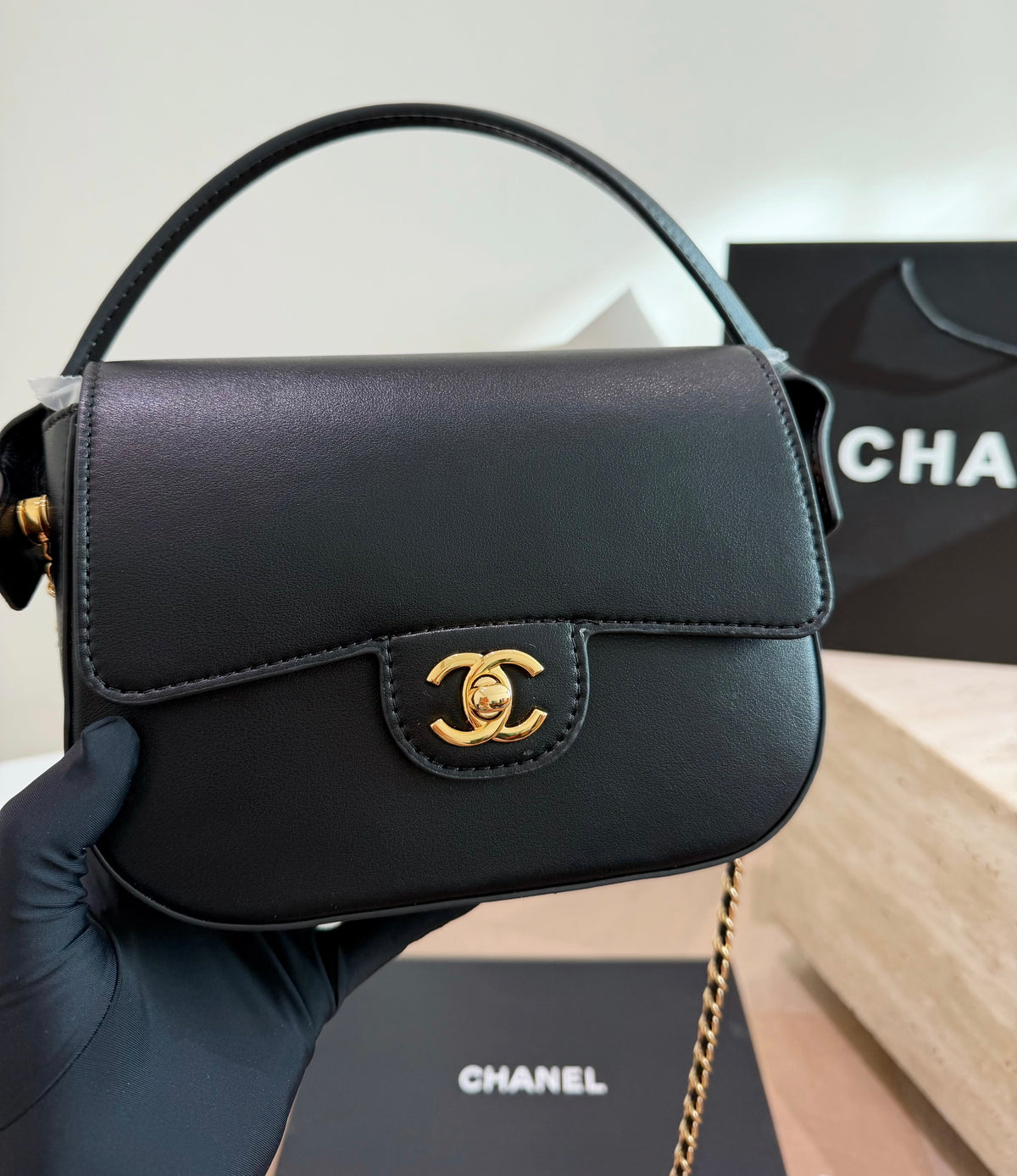 Cuero | Interlocking Logo Flap Top Handle Bag - Black