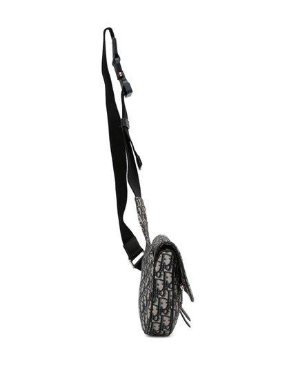 Cuero | Oblique Saddle Crossbody Bag