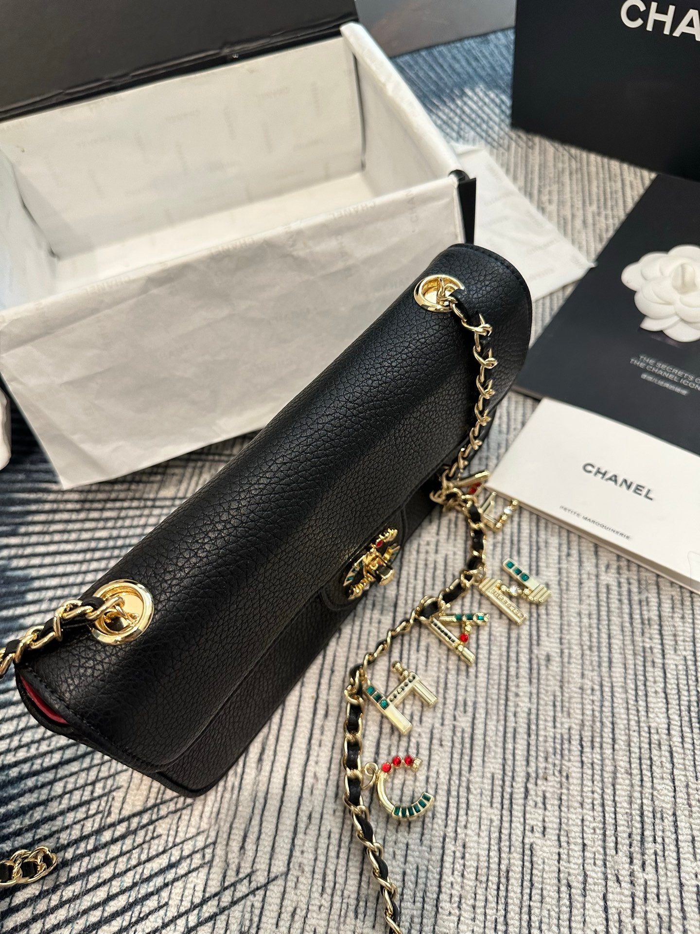 Cuero | Chain Shoulder Bag Black