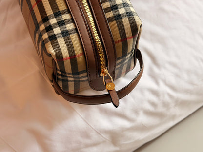 Cuero | Classic Check Cosmetic Pouch