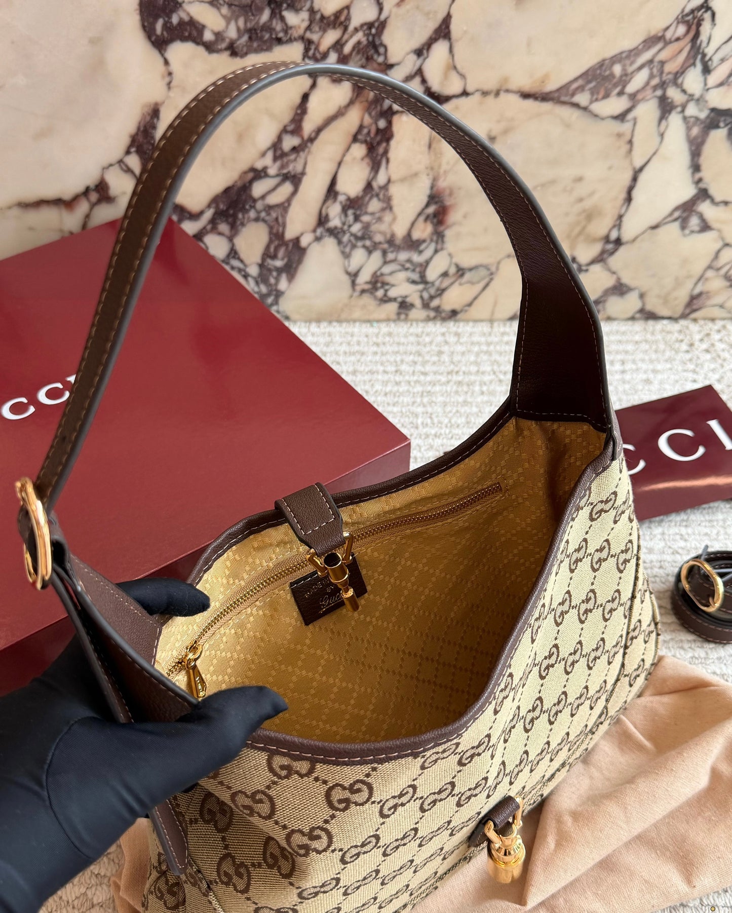 Cuero | GG Canvas Shoulder Bag
