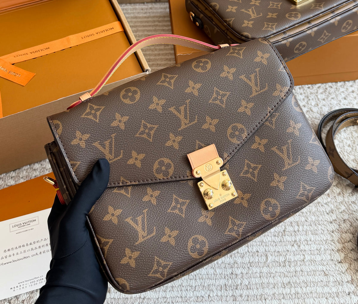 Cuero | Pochette Metis Monogram
