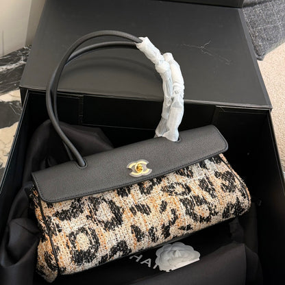 Cuero | Tweed Top-Handle Bag