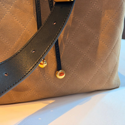 Cuero | Quilted Bucket Shoulder Bag