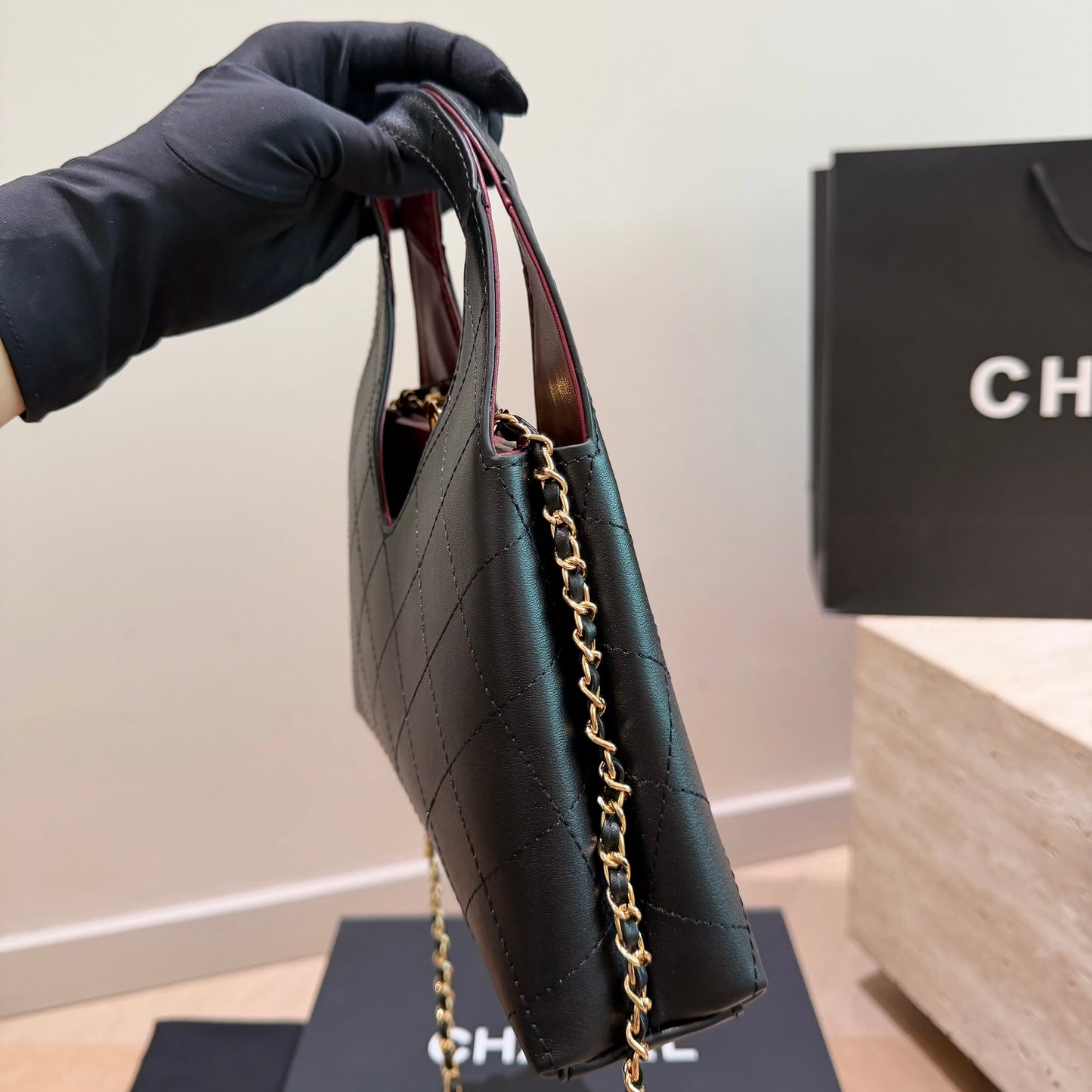 Cuero | Quilted Triangle Top-Handle Bag
