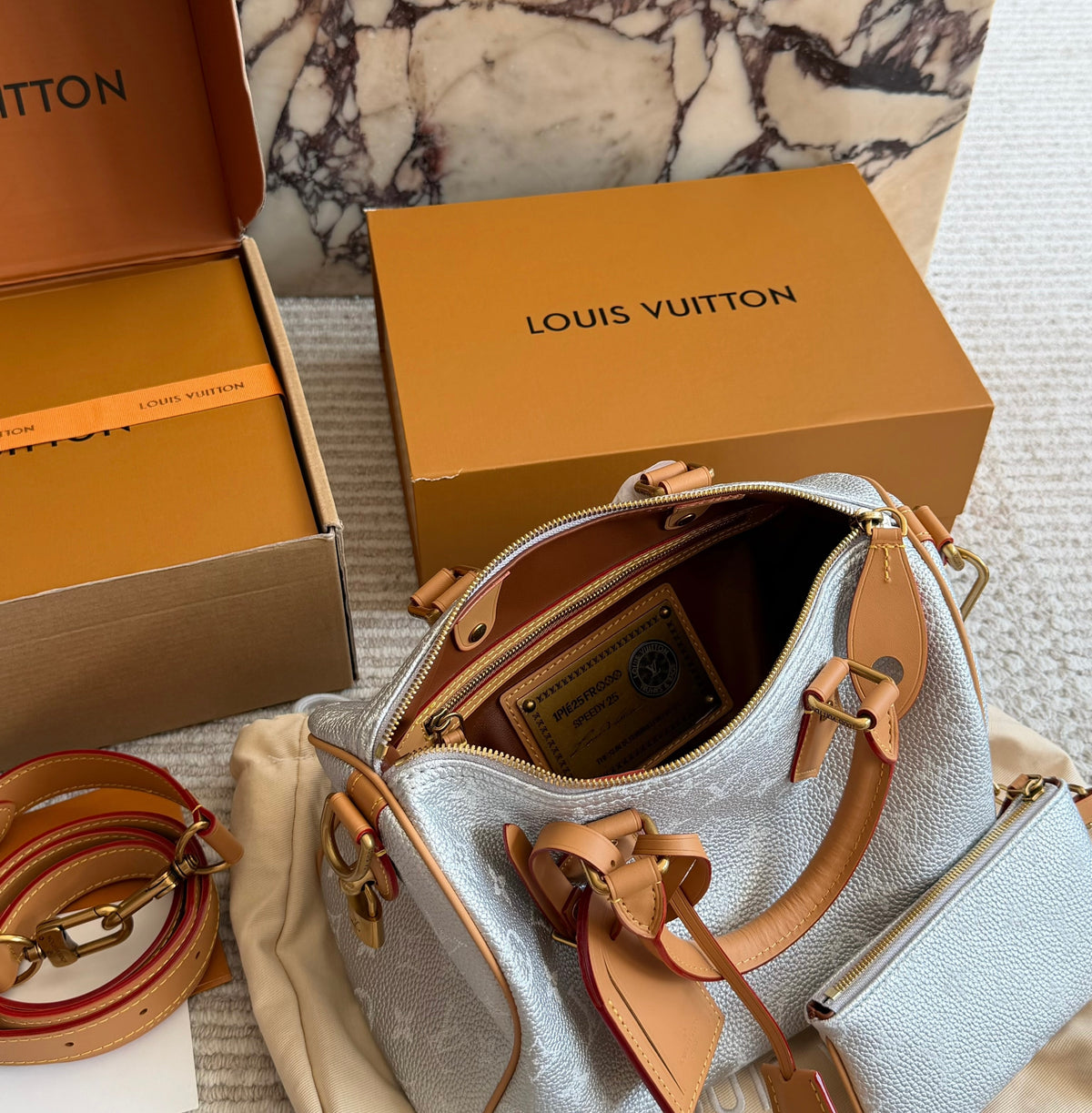 Cuero | Boston 25 Bag with Pouch