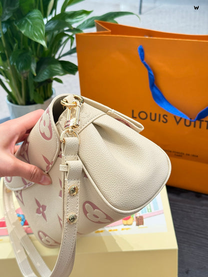 Cuero | Two-Tone Monogram East-West Flap Crossbody - Cream Pink
