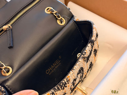 Cuero | Tweed Flap Shoulder Bag
