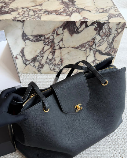 Cuero | Classic Grained Leather Tote