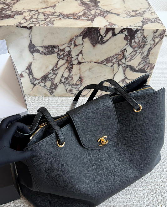 Cuero | Classic Grained Leather Tote