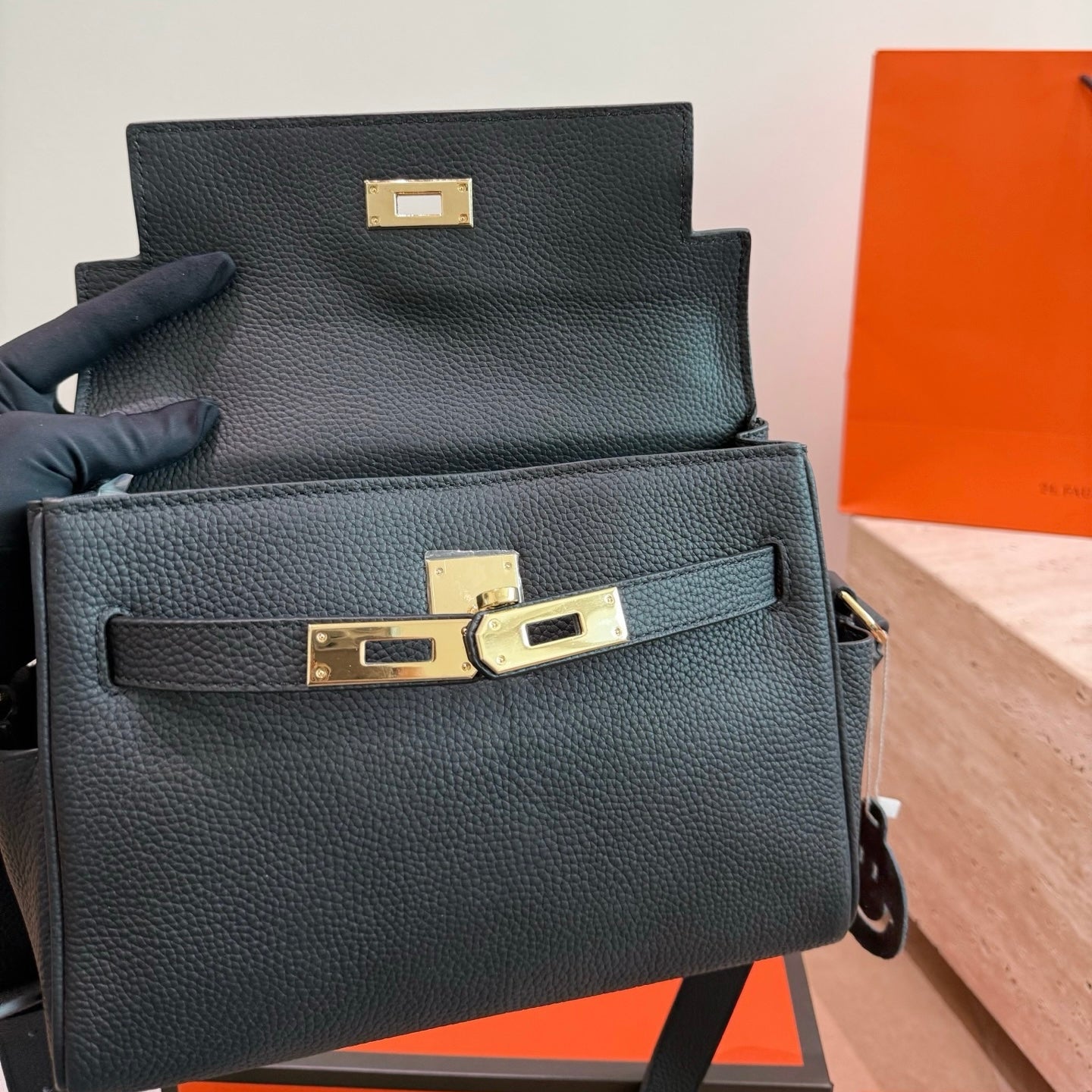 Cuero | Structured Crossbody Bag