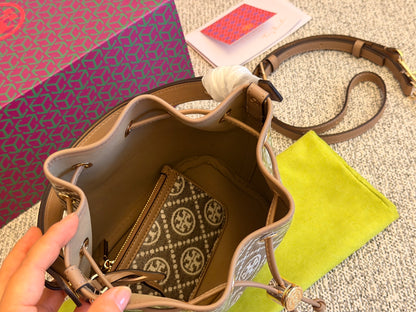 Cuero | Monogram Bucket Bag Set
