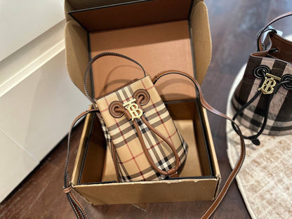 Cuero | small TB leather bucket bag