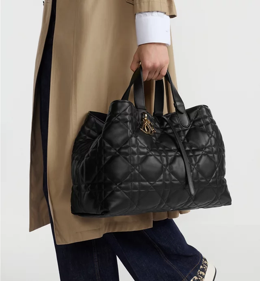 Cuero | Large Toujours Bag Black Macrocannage Calfskin