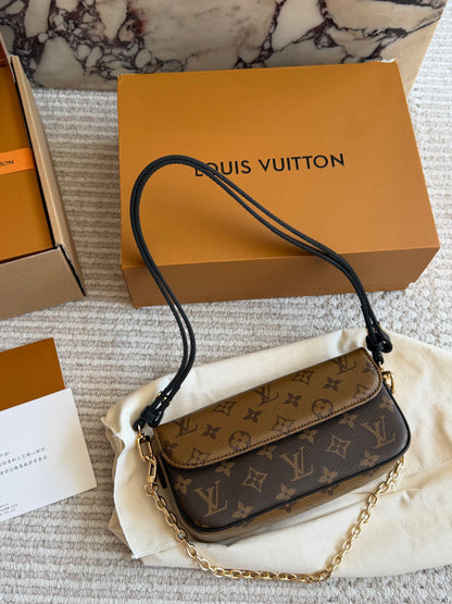 Cuero | Monogram Chain Shoulder Bag Brown