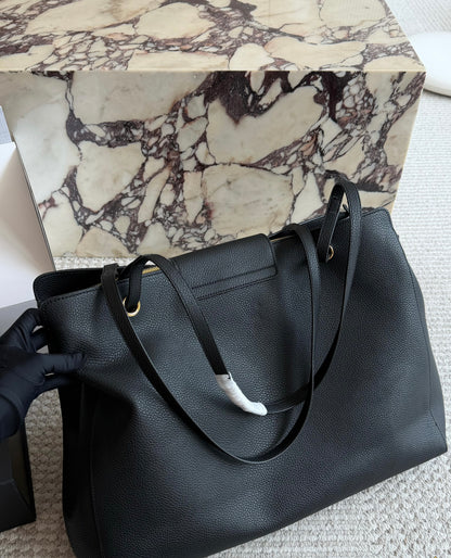 Cuero | Classic Grained Leather Tote