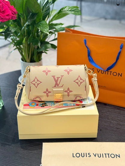 Cuero | Two-Tone Monogram East-West Flap Crossbody - Cream Pink