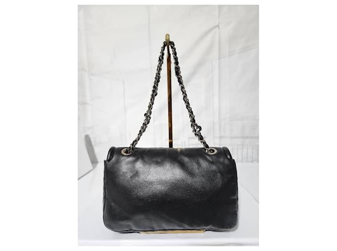 Cuero | Caviar Large Timeless Flap Shoulder Bag Black