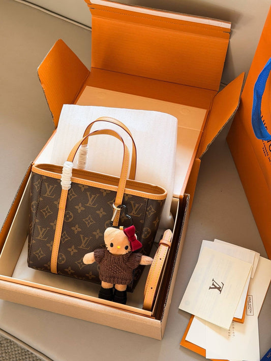 Cuero | Monogram Canvas Bag