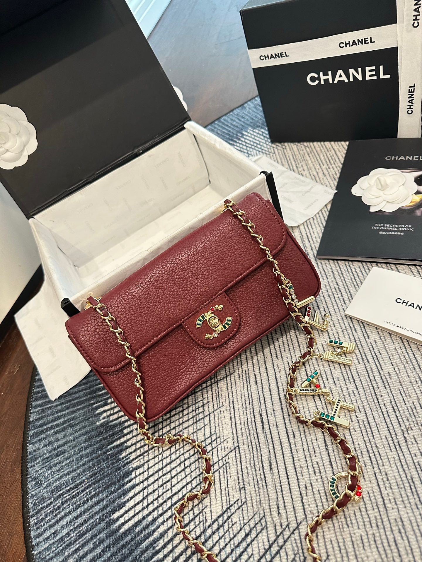 Cuero | Chain Shoulder Bag Burgundy