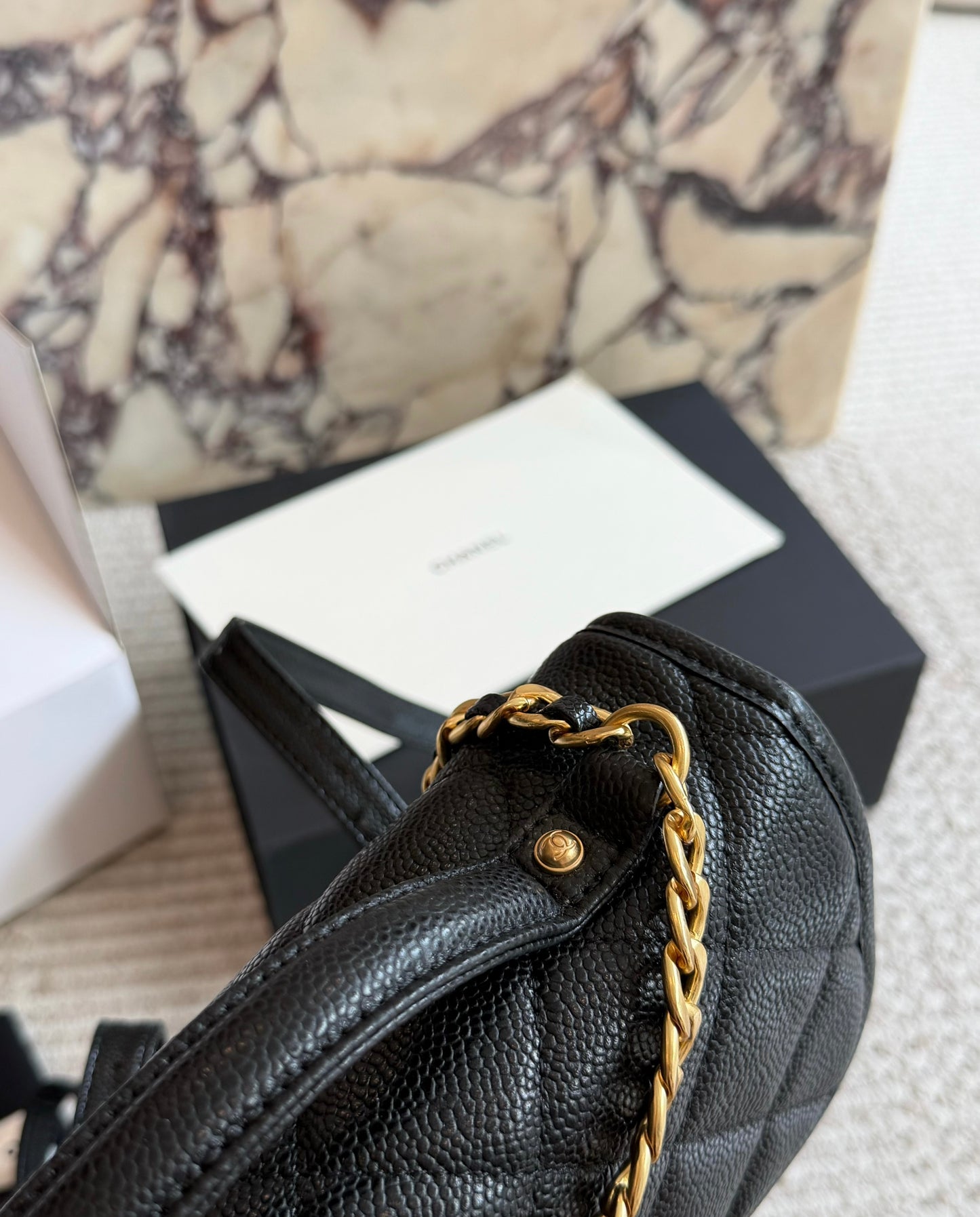 Cuero | Quilted Chain Top Handle Bag