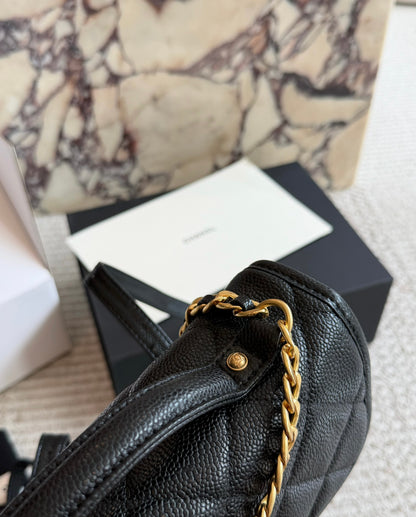 Cuero | Quilted Chain Top Handle Bag