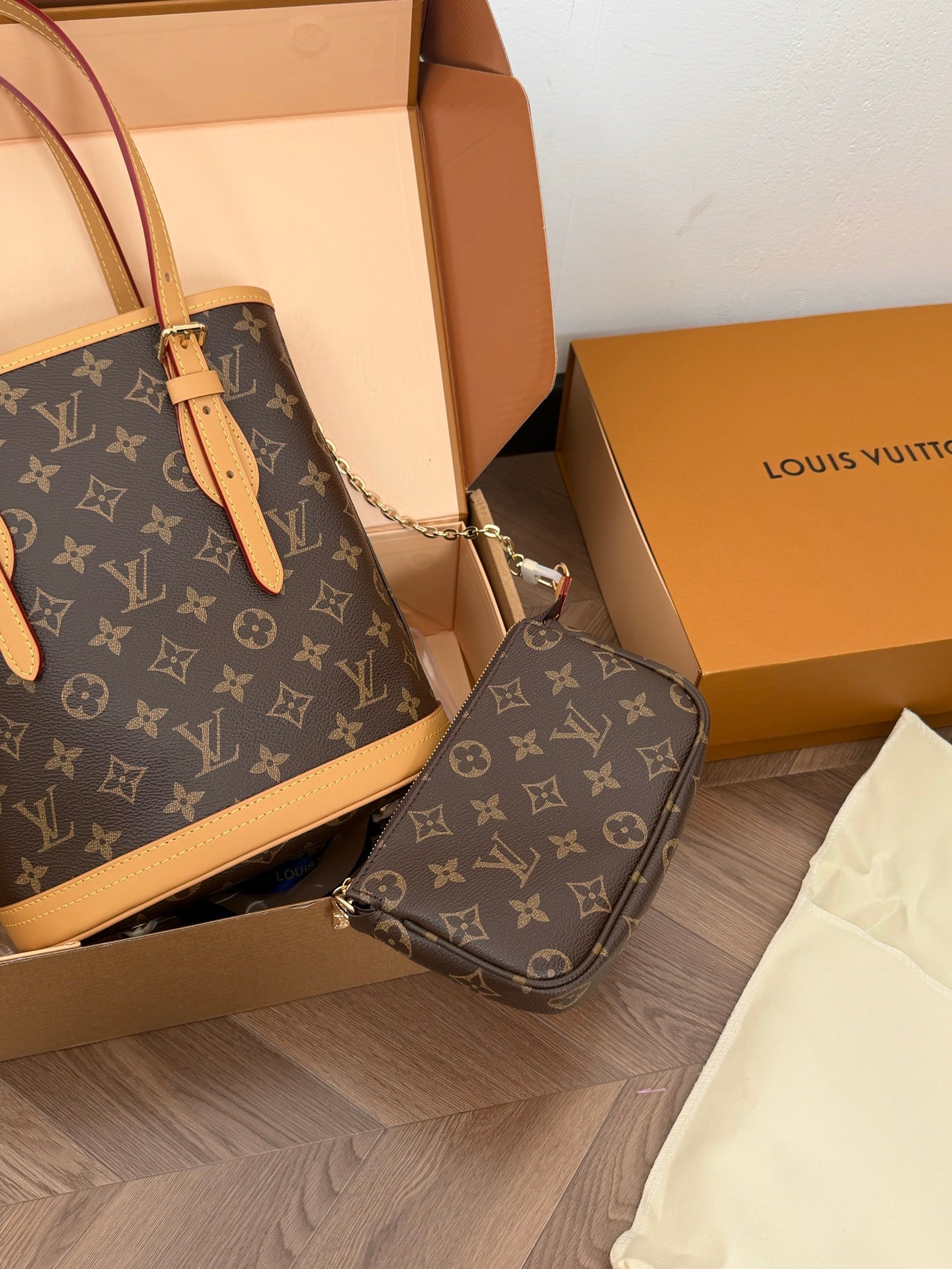 Cuero | Monogram Bucket Tote Bag Brown